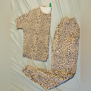 Pajama Set - Size Small. Cozy cheetah print jammies set